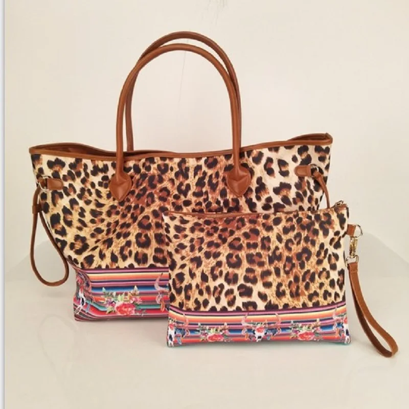 Сумка-тоут с коровьими полосками и отделкой шнуром сумка-тоут рисунком черепа из