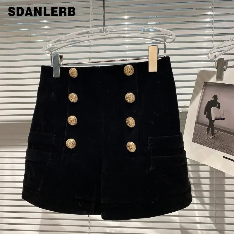 

Новинка осени 2021, подходящие ко всему женские короткие брюки в британском ретро-стиле, Двухрядные Прямые Бархатные шорты с металлической пр...