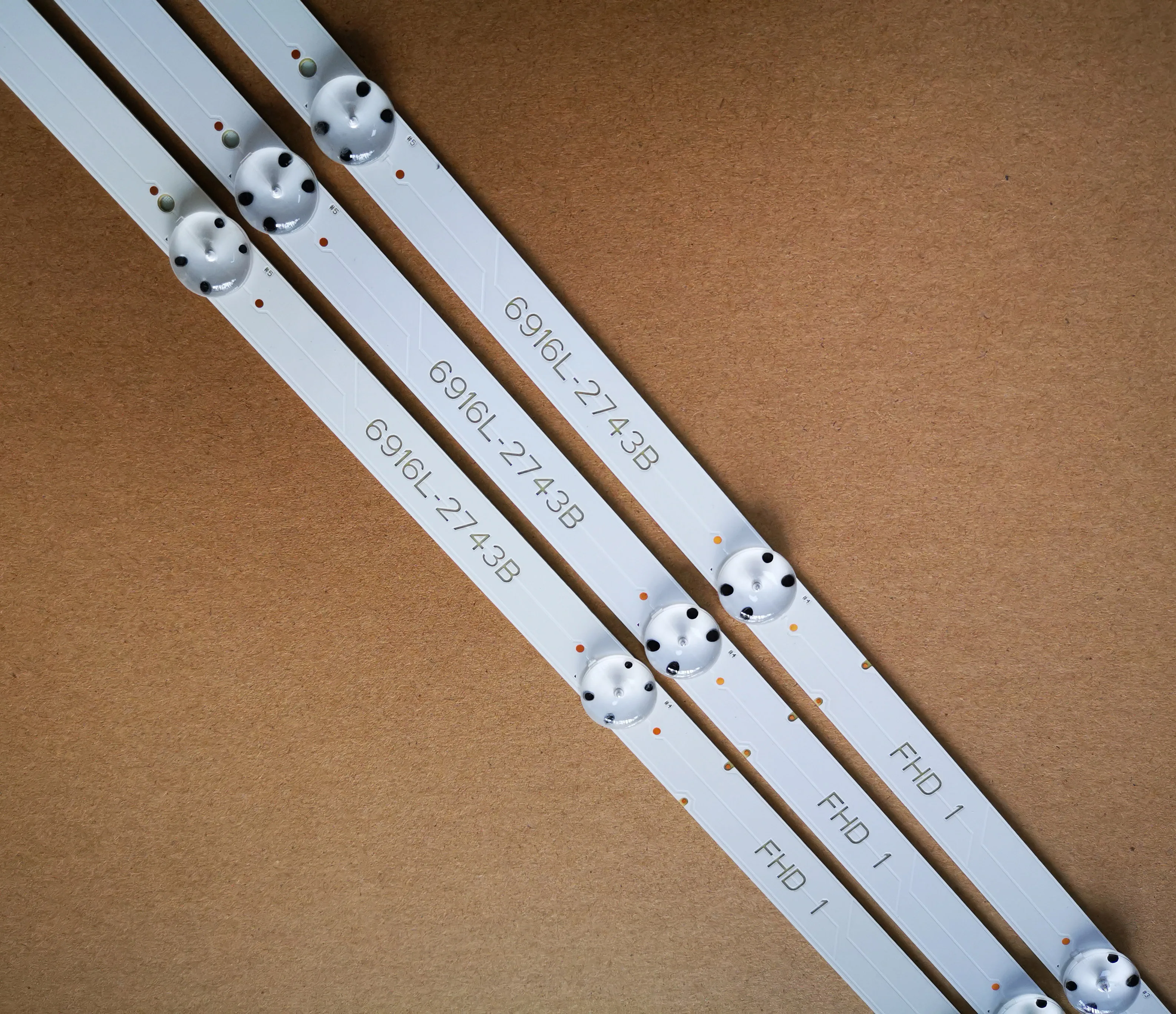 Новая Оригинальная Светодиодная лента 842 мм 7 светодиодный 3 шт. идеально подходит