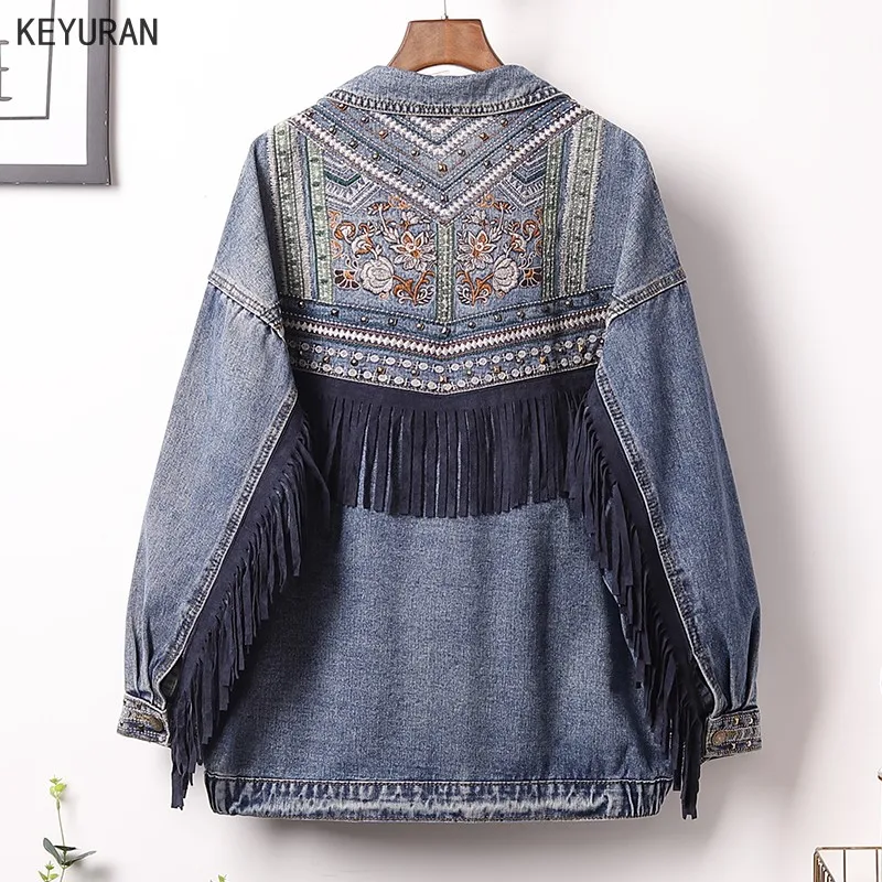 Женская джинсовая куртка большого размера с вышитыми цветочными заклепками и