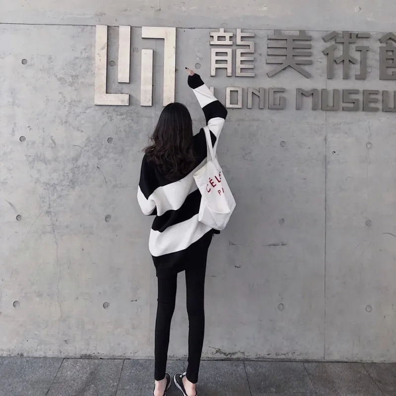 

Autumn and winter new pullover women retro striped loose sweater casual wild black and white striped sweater