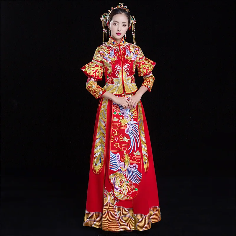 

Традиционное китайское свадебное платье Cheongsam с золотой вышивкой Стильное элегантное винтажное платье невесты