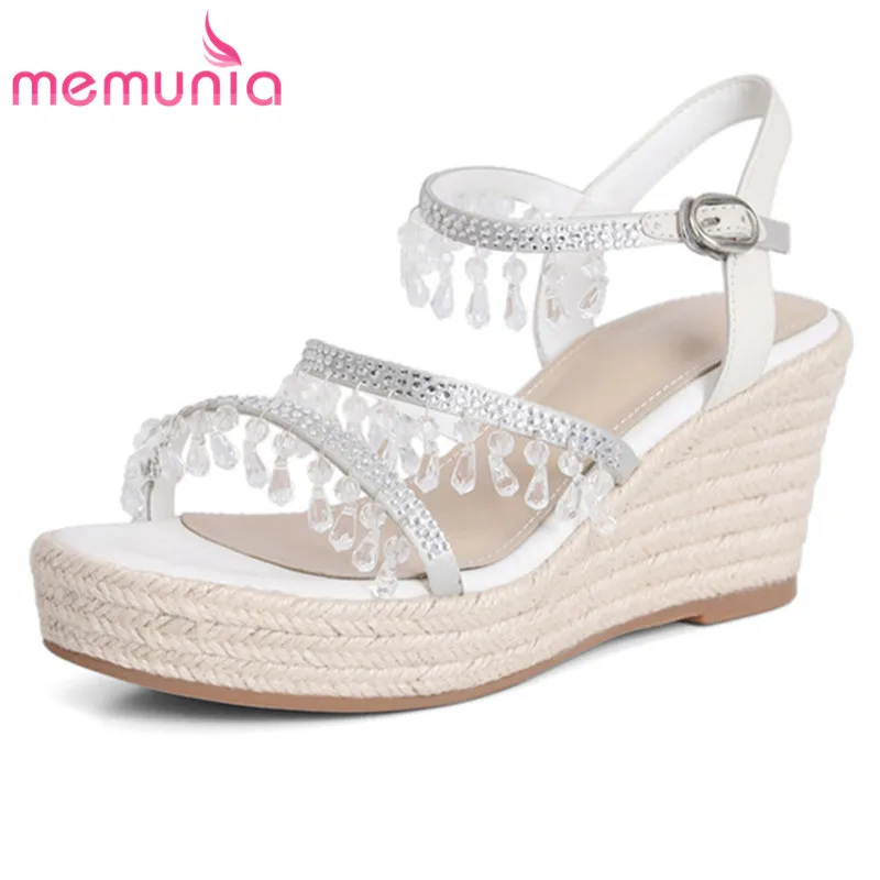 

Женские пляжные сандалии MEMUNIA, на танкетке и высоком каблуке, с кристаллами и пряжкой, Элегантная модная повседневная обувь для вечеринки, ...