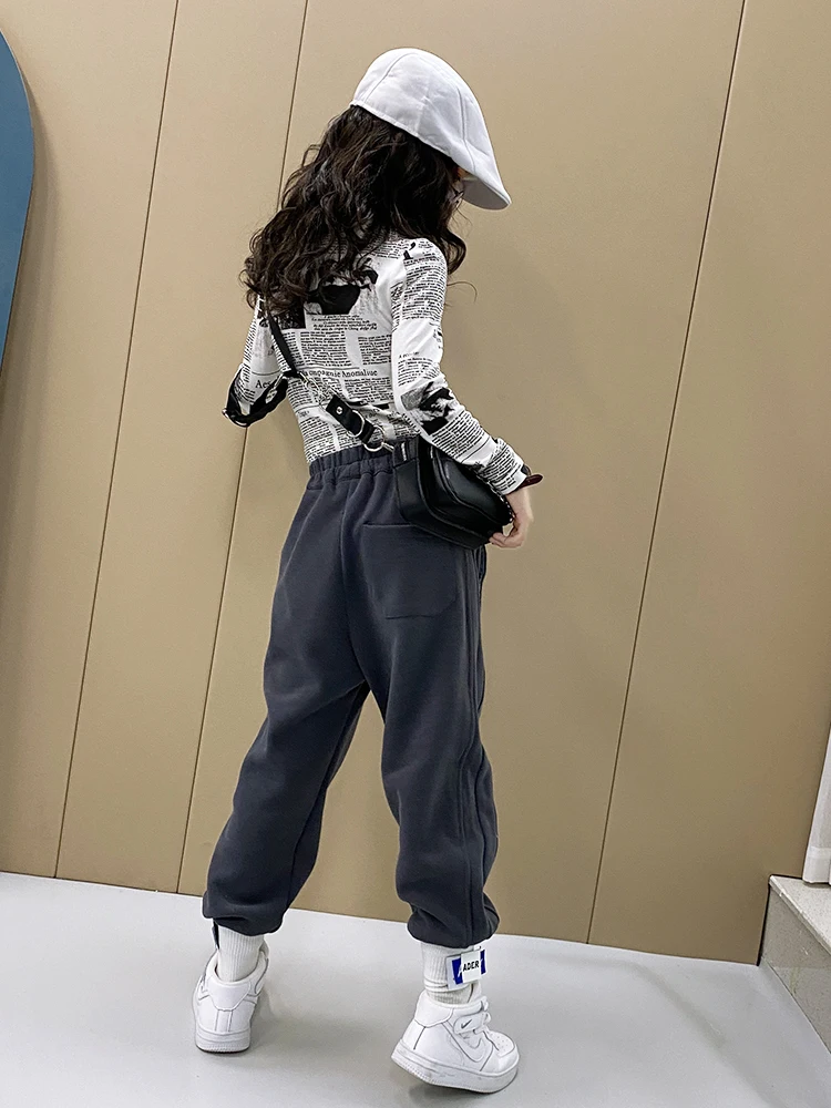 

Girls Retro Printed Newspaper T-shirt Bottoming Shirt 2021 Spring New Children's Slim Short Long-sleeved Top Trend girl clothes