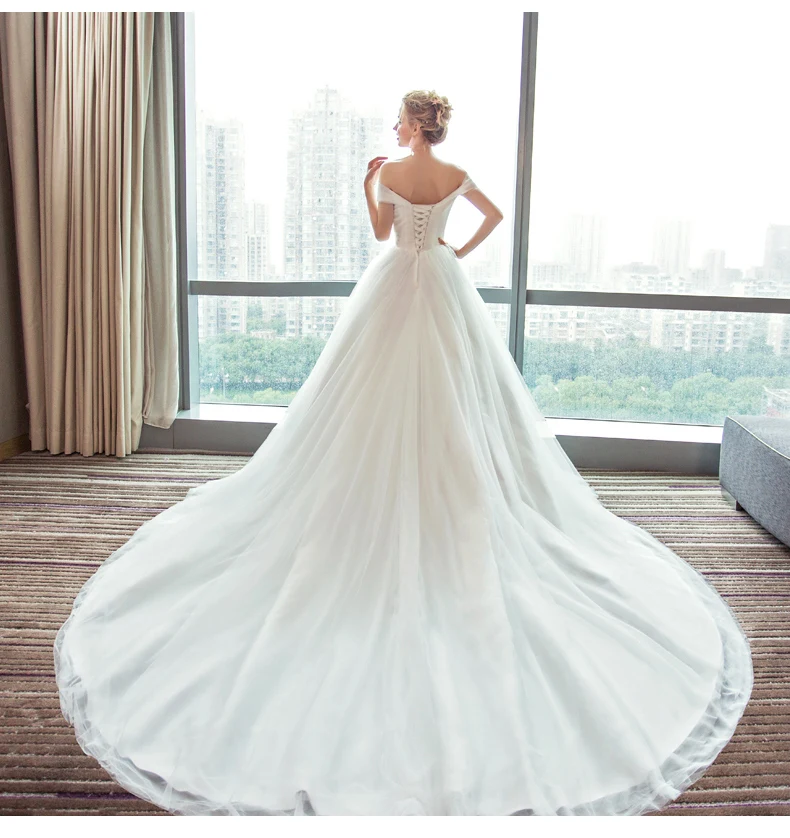 

Women's luxury off shoulder bridal gown lace up wedding dresses plus size wedding dress long sleeve