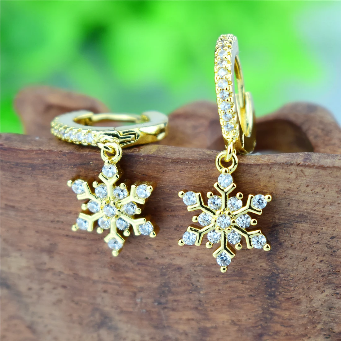 

New AAA Zircon Golden Pendiente Flower Drop Earring Snow Flower Dangle Charms Women Luxury CZ Zircon Jewelry Gift