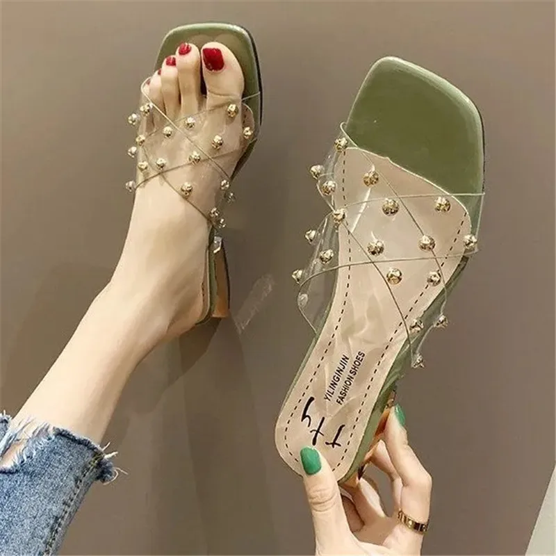 

Thick-Soled Transparent Soft Cross Ladies Slipper Summer New Ladies Beach Slippers Rivet Non-Slip Comfortable Household Slippers