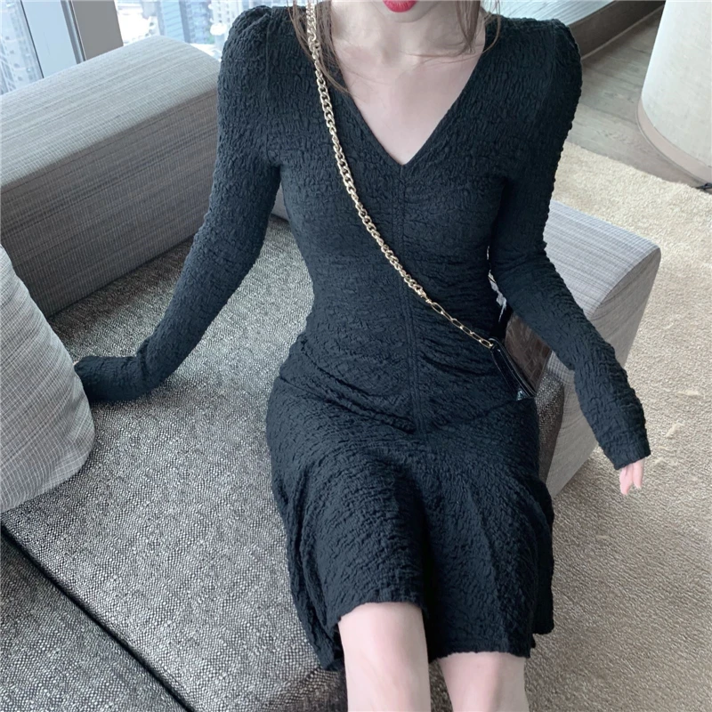 

European Fashion V Neck Long Sleeved Dobby Slim Irregular Mermaid Trumpet Dress