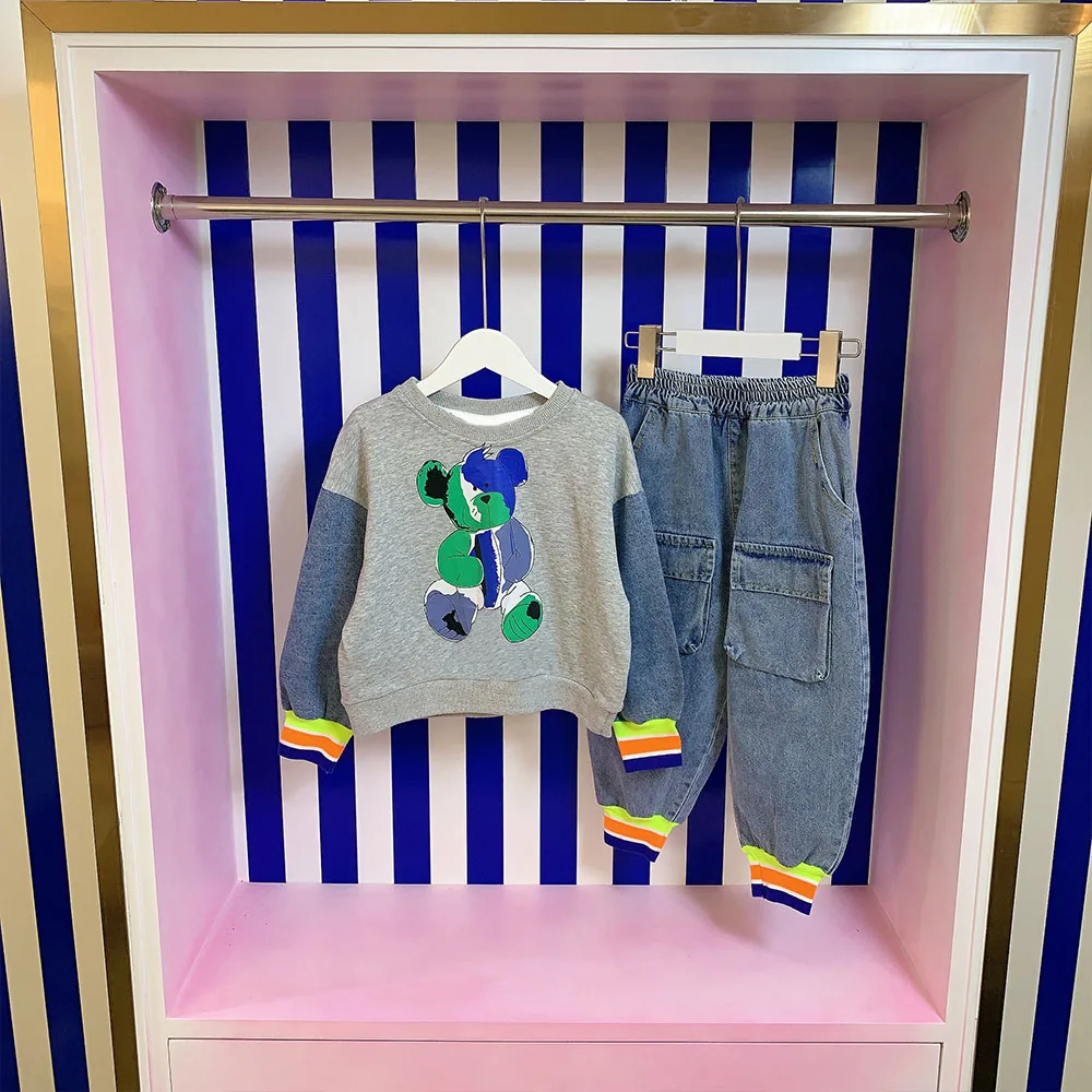 

Designer children's wear 2021 early autumn boy's casual sweater two-piece suit, fashionable sweater with washed jeans,