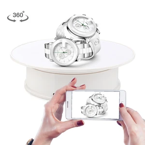 Моторизованный проигрыватель для ювелирных изделий с белым бархатным верхом и вращением на 360 градусов