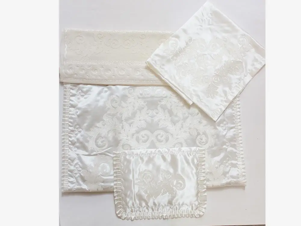 

Emerald Lux 4 Piece Bundle Set Cream