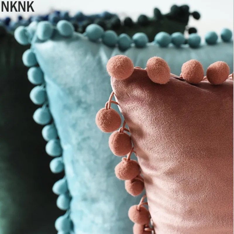 Мягкая бархатная Наволочка на подушку с помпонами белый цвет желтый синий