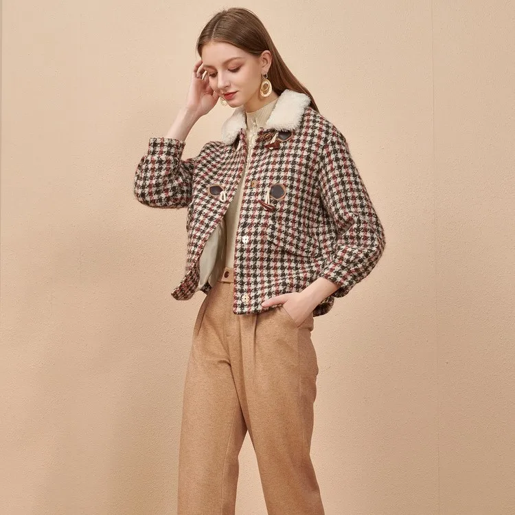 

женская куртка 2020 Fashion Ladies Winter Clothes Lamb Fur Lapel Horn Buckle Plaid Thermal Short Coat Women пальто