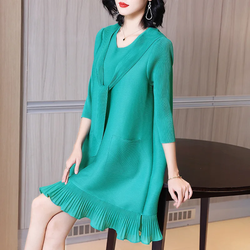 

French High-end Foreign Style Dress Spring 2021 New Women's Loose Size Fake Two Pieces Pleated Dress