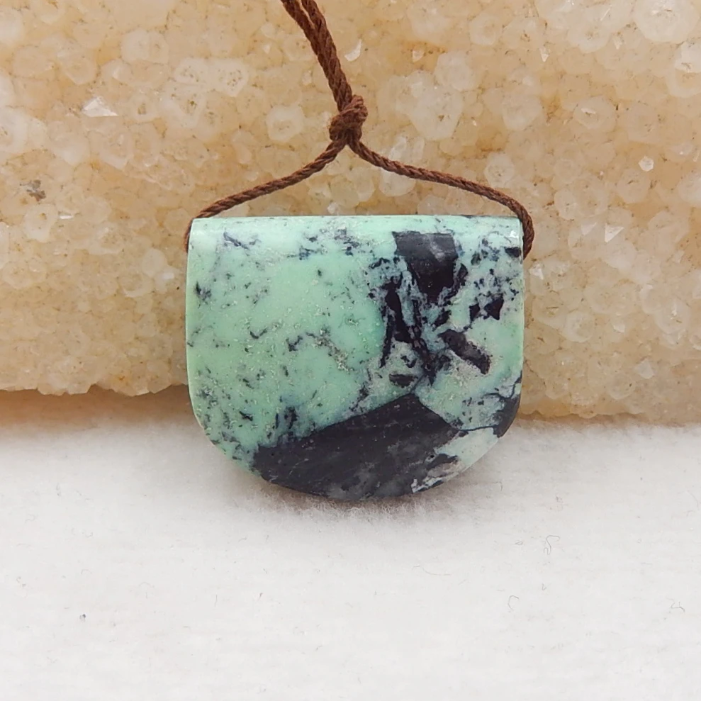 

New Arrival Natural Green Turquoise Drilled Pendant Bead 21x24x10mm，7.6g