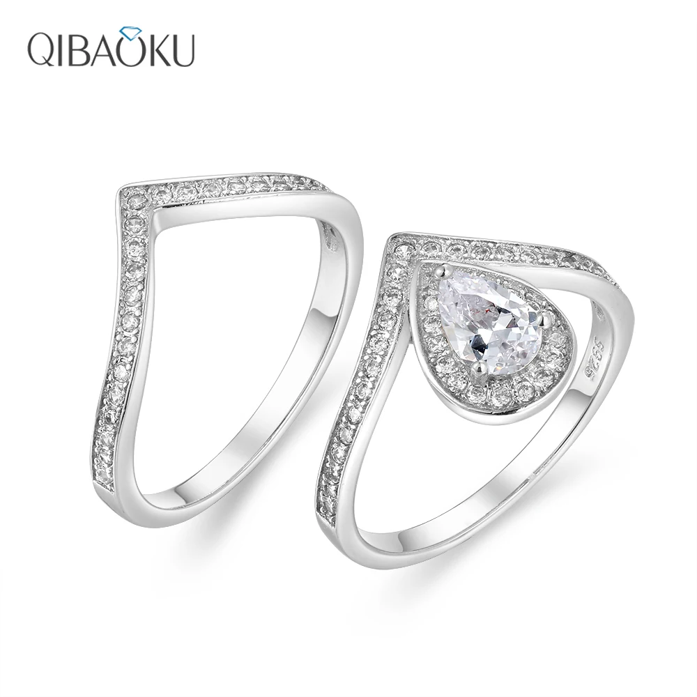 Комплект женских колец из серебра 925 пробы с цирконом 5 х7 мм