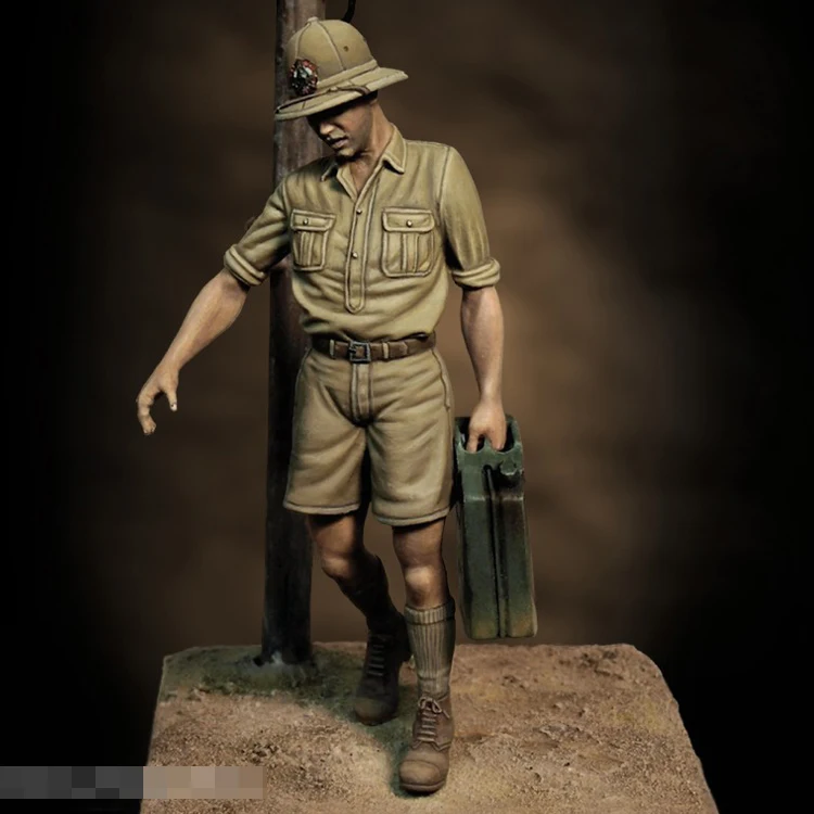 1/35 фигурка из смолы GK солдат итальянский с Джерри канистра военная тема Второй