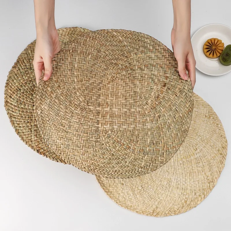 

4pcs Round Heat Resistant Natural Water Hyacinth Handmade Weave Placemats for Kitchen Table