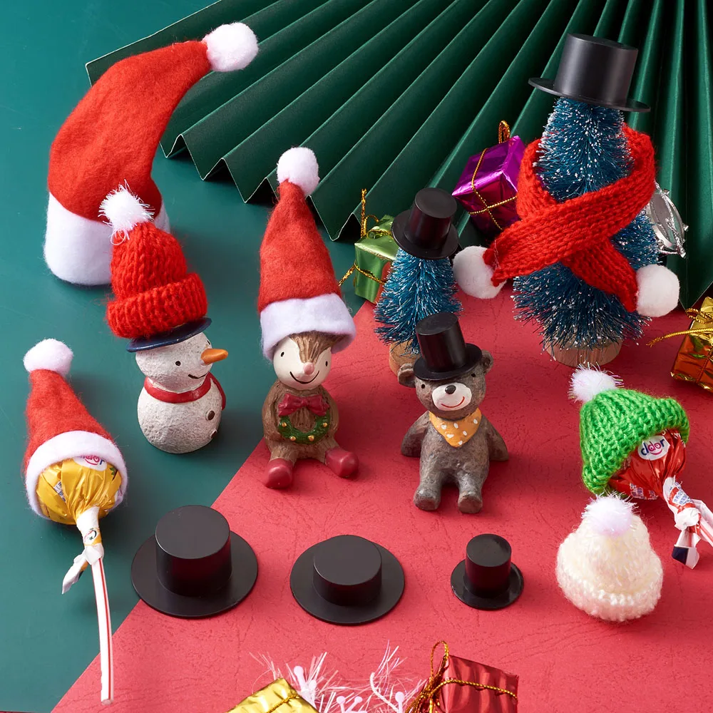 

120pcs/Set Christmas Ornament Accessories with Non-Woven Fabrics Christmas Hat & Yarn Hat Plastic Cap for DIY Craft Decoration