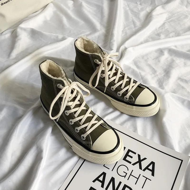 Вулканизированная обувь женская зимняя парусиновая с высоким берцем в стиле