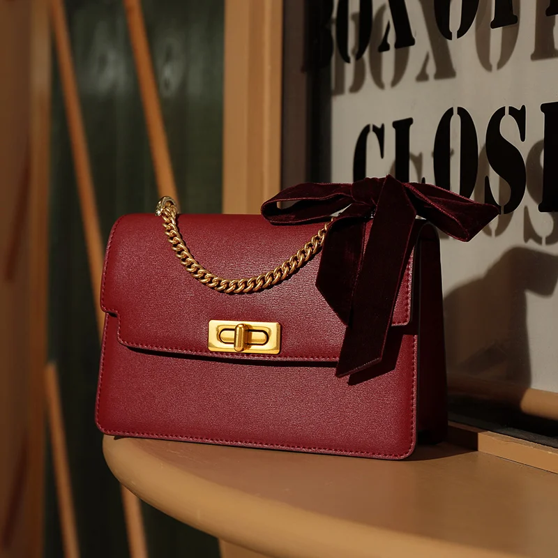 

LAFESTIN 2019 New crossbody bags for women fashion women bag Elegant shoulder bag Velvet bow embellishment