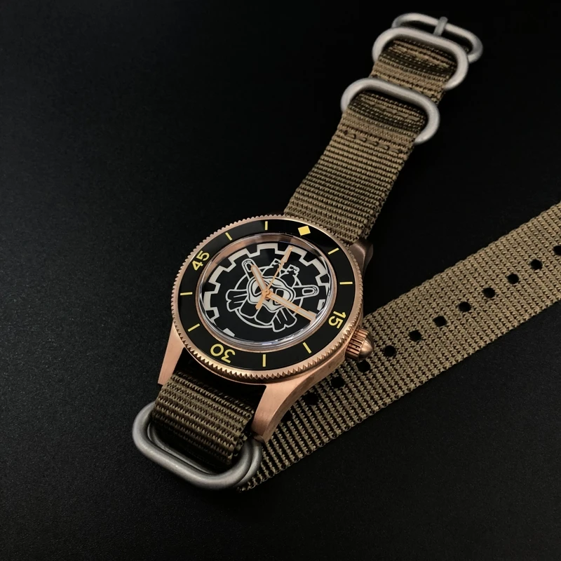 SD1952S-pro Steeldive Super Luiminous Image логотип 300 м Водонепроницаемый ремешок Нато Мужская керамическая рамка CUSN8 Бронзовые часы NH35