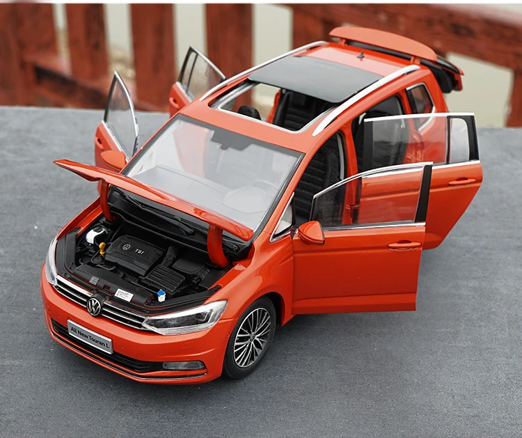 Изысканный подарок 1:18 Touran L сплава модель, моделирование литьем под давлением металлическая модель автомобиля, коллекция украшения