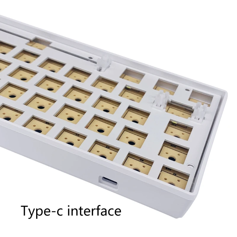 

69HA 61-Key Mechanical Keyboard Welding Version White Lighting Programmable Type-C Customized Keyboard for Tripod Axis DIY