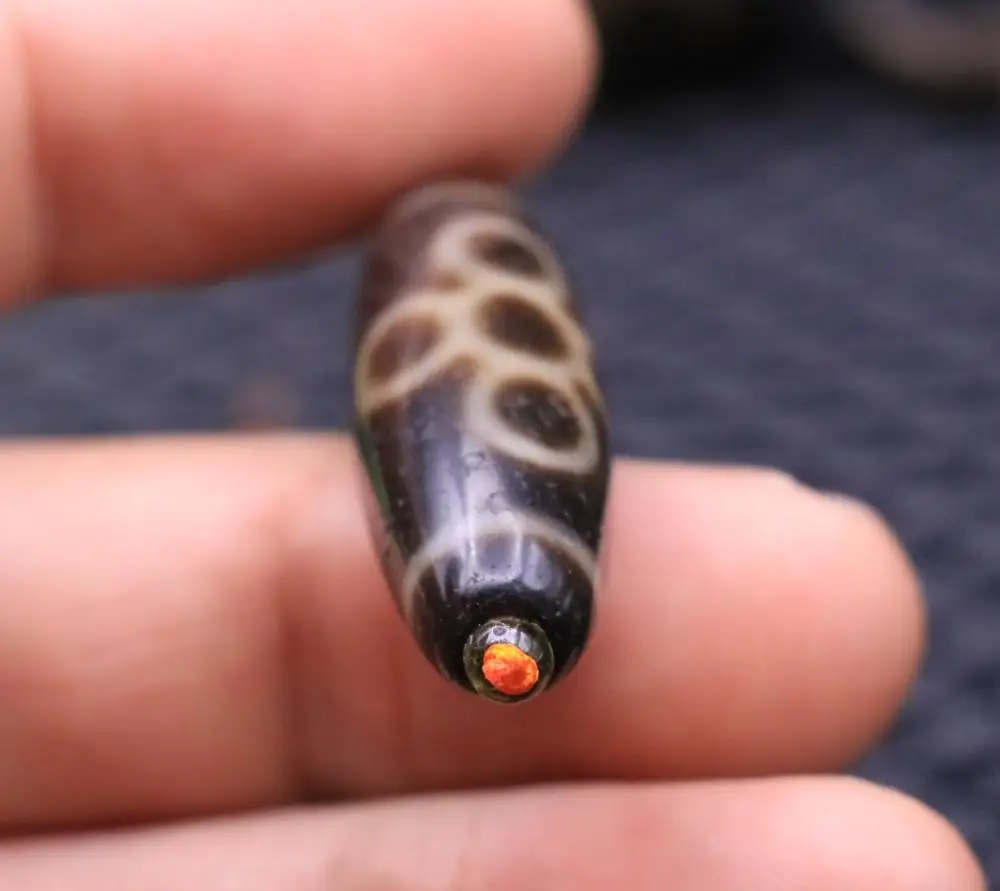 Волшебная сила Тибетский старый жирный Агат 5 глаз осветляющие жилы маленькие