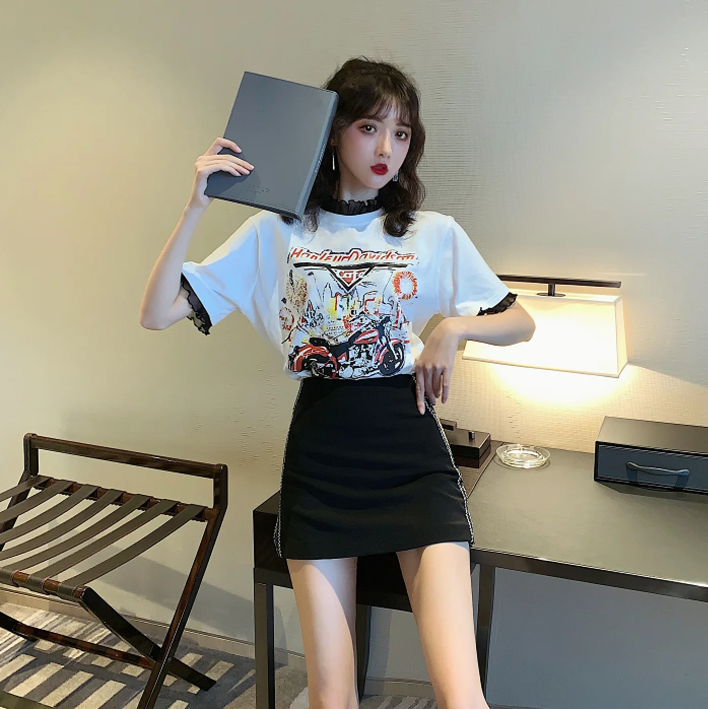 Летний модный костюм 2019 два костюма для женщин новая Кружевная футболка с