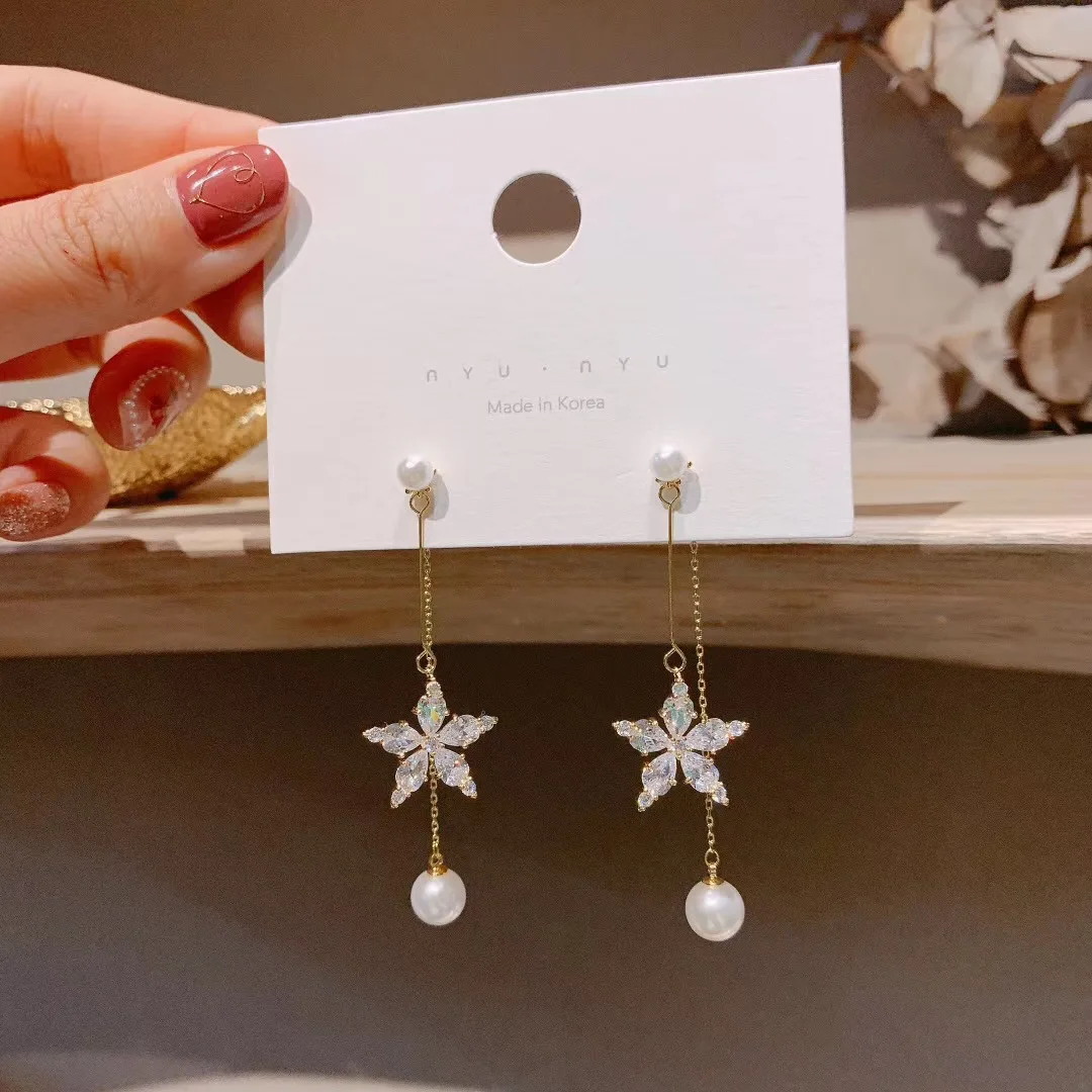 

2021 New Arrival Alloy Trendy Women Dangle Earrings Korean Long Earrings Simple Fashion Zircon Flower Tassel Earrings Jewelry