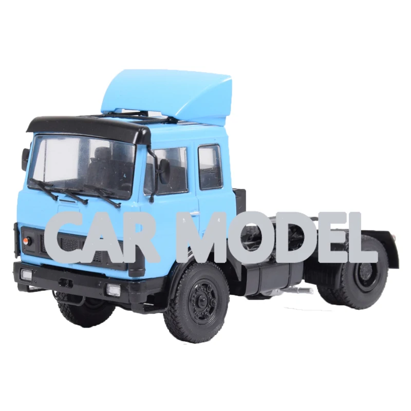 Модель автомобиля из сплава в масштабе 1:43 оригинальные авторизованные