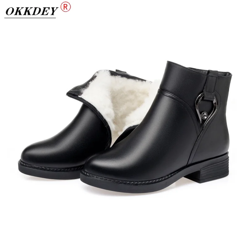 

Women's Boots Cotton Shoes Flat Bottom Plus Velvet Thick Cotton Leather Shoes Wool Boots Women's Large Size 35-43 Women's Shoes