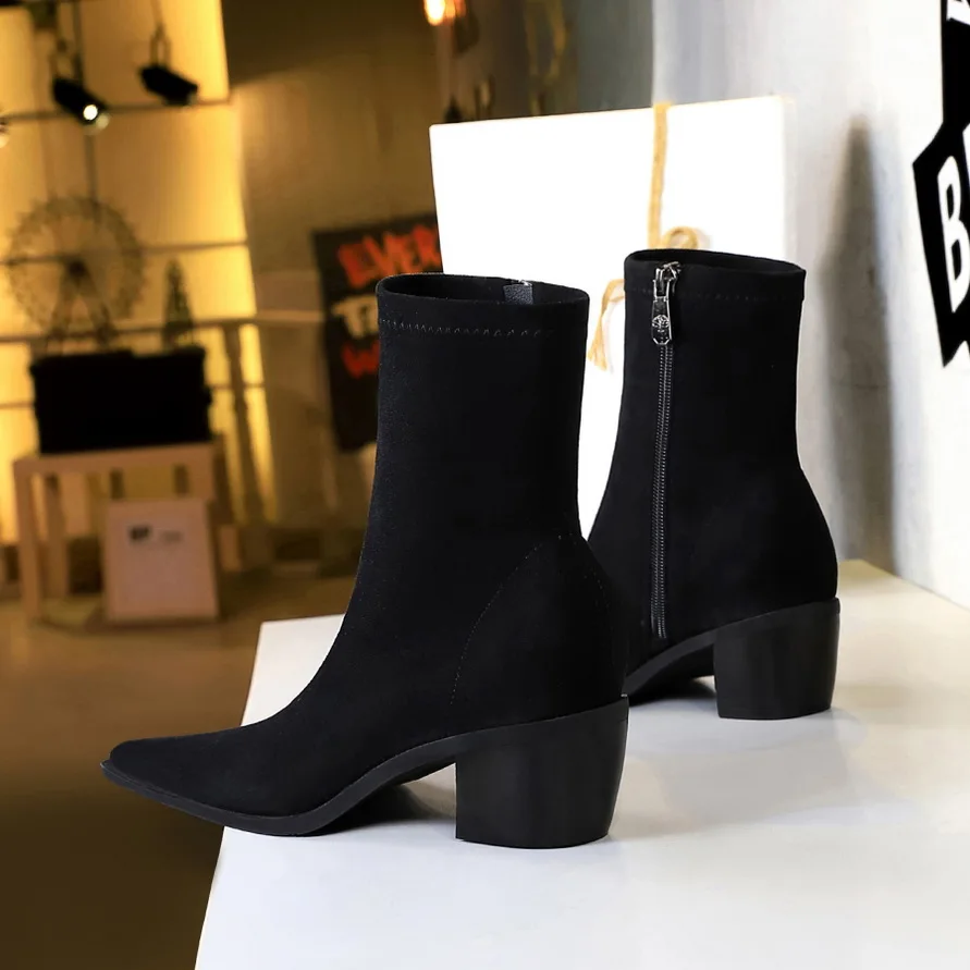 2021 New Winter Fashion Women Pointed Toe Zippers Flock Boots Medium Heels Short Boots Black Ankle Boots Ladies Valentine Shoes
