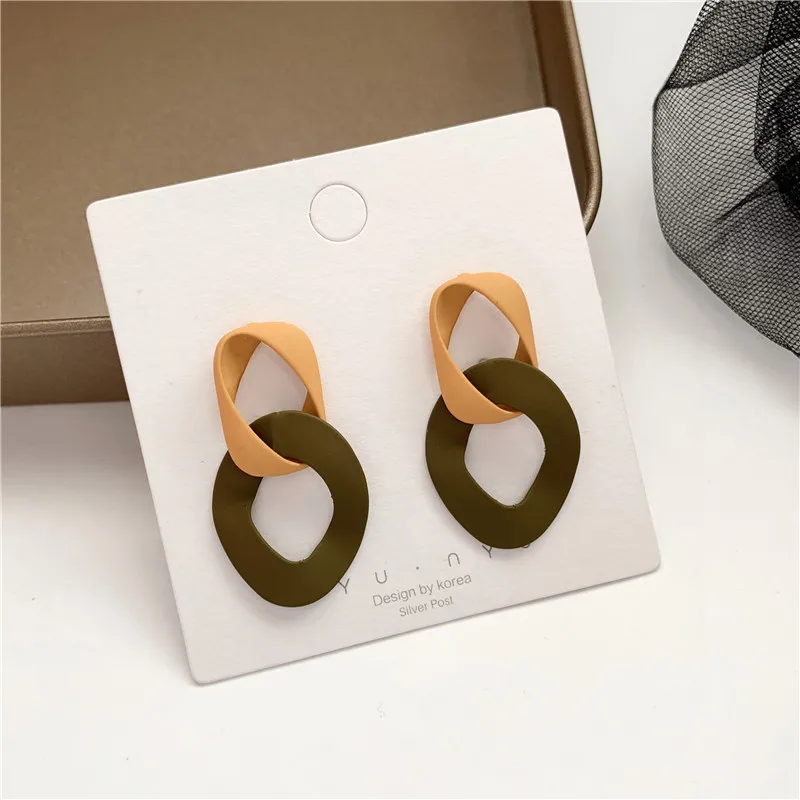 

Metal Geometry Color Earrings Fashionable Retro Joker Personality Simple Stud Earrings Girl Women Jewelry Gift Party Accessories