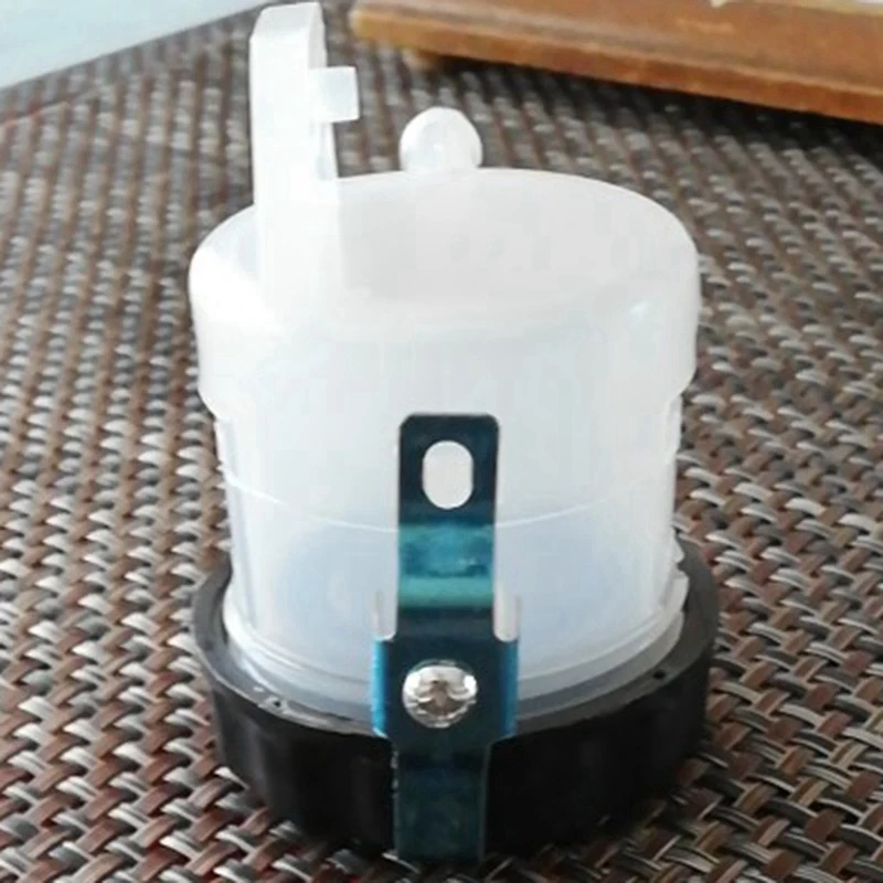 

Universal Motorcycle Front Brake Fluid Bottle Master Cylinder Oil Reservoir Cup for Honda Yamaha Suzuki Kawasaki