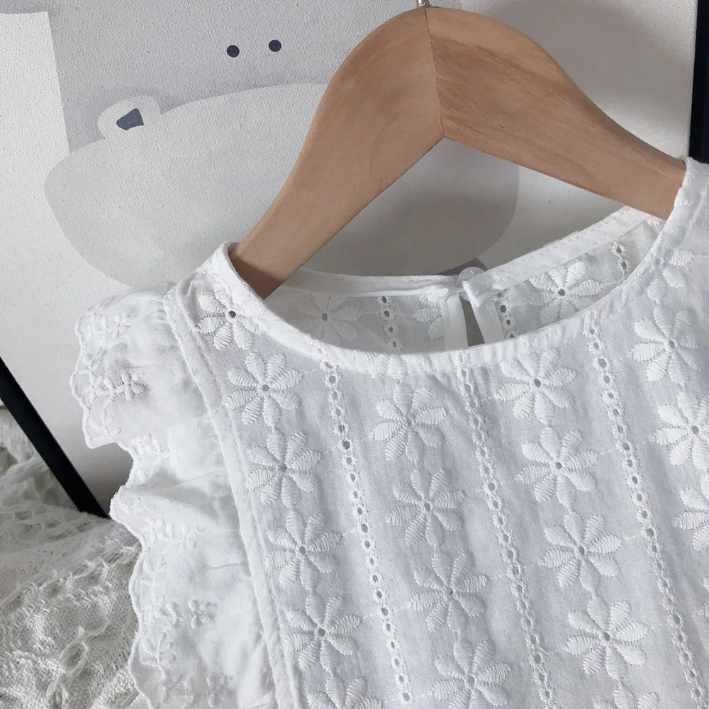 

Hollead Baby Girls Clothes Sets White Embroidered Clothing T-shirt+Blue Short Pant 2Pcs/Sets 2021 Summer Children Casual Costume