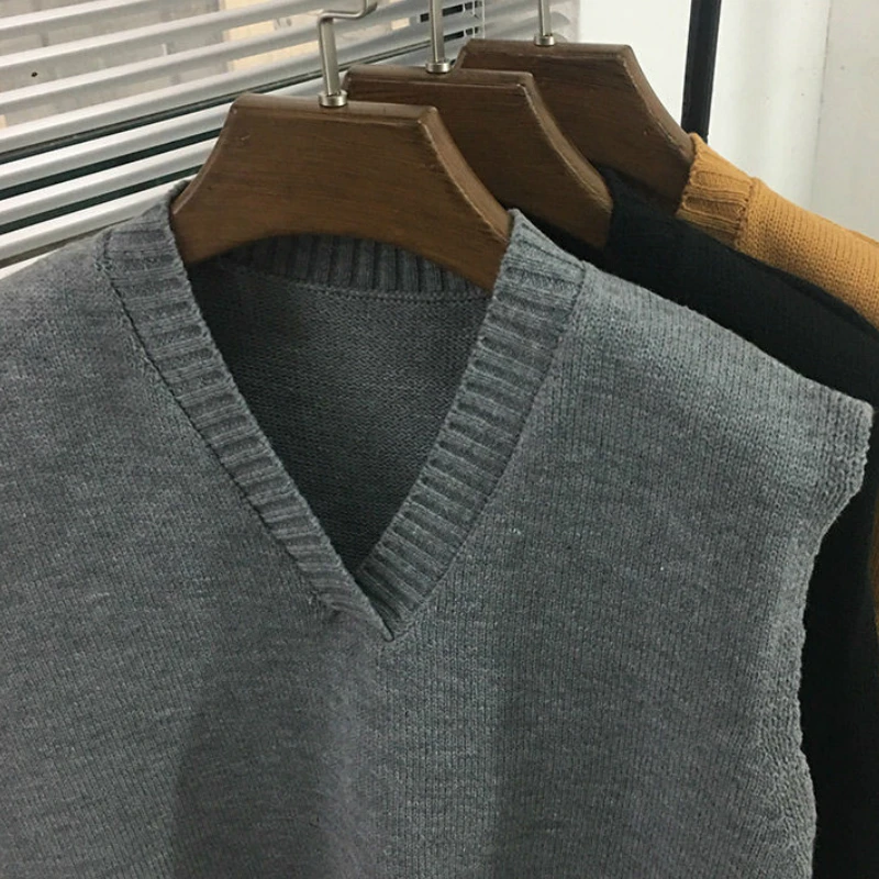 

Sweater Vest Solid Simple V-neck Sleeveless Sweaters Chic Mens Daily Outwear Waistcoat All-match Korean Style Vintage Casual