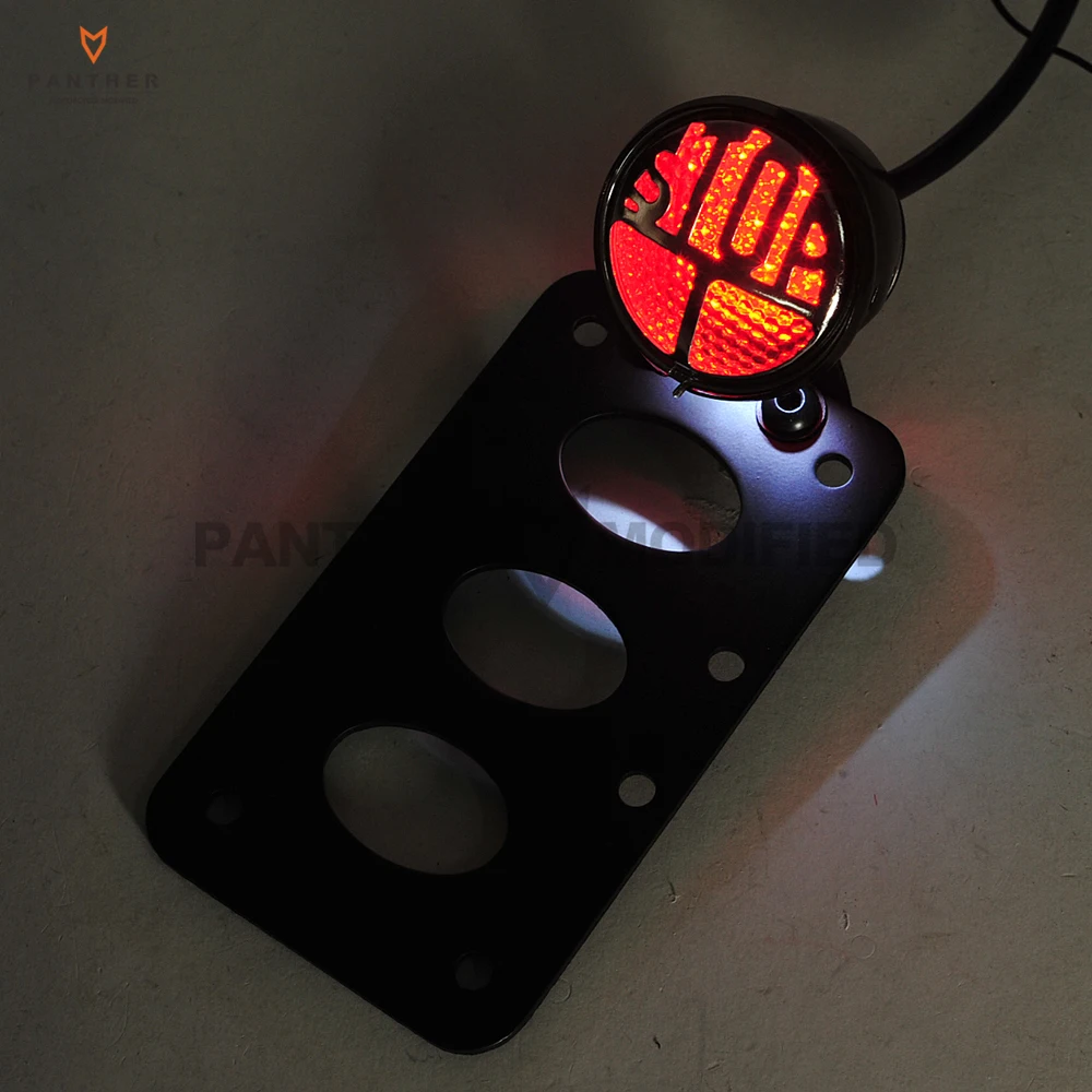 

7" x 4" Motorcycle Side Mount License Plate Taillight Bracket Moto Tail Light case for Harley Sportster Softail Dyna Touring