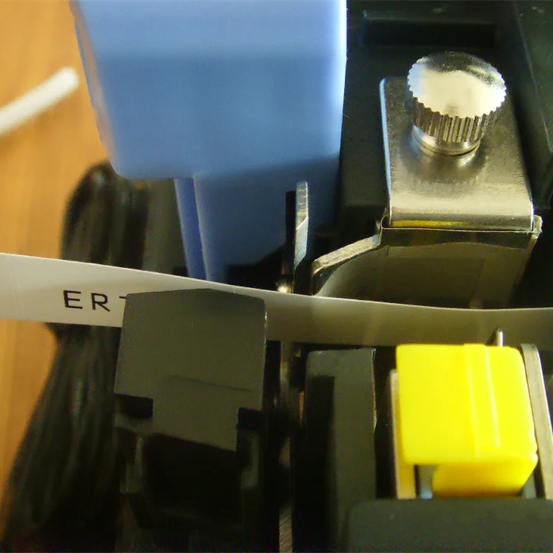 Бесплатная доставка этикетка на кассету ленты ls-06w.y.s 6 мм * 8 м цвета: белый