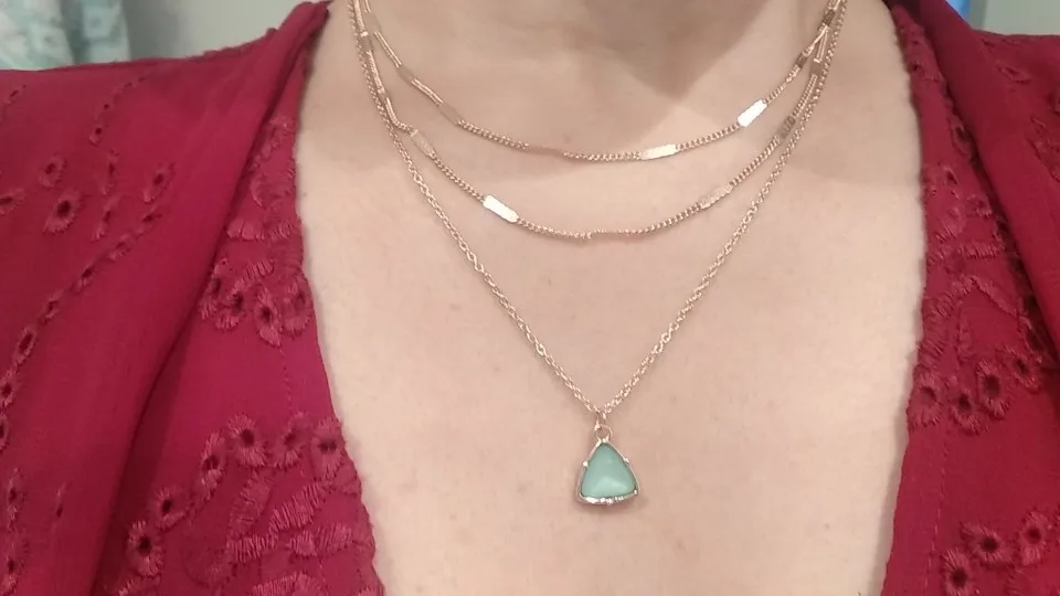 

Classic Gold Color Plating Mint Stone Triangle Pendant Three Layred Necklace For Women Girl Jewelry Gorgeous Accessory