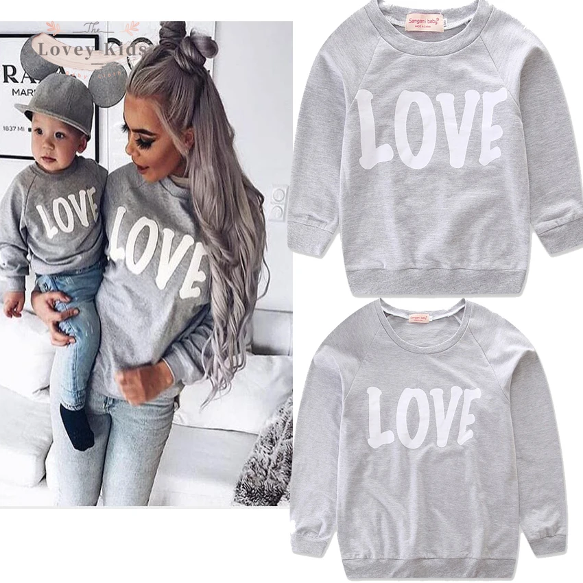 

2020 Autumn Baby Boy Girl Family Matching Sweatshirts Pullover Fashion LOVE Print Daddy Mommy Tops Sweater Long Sleeve O Neck