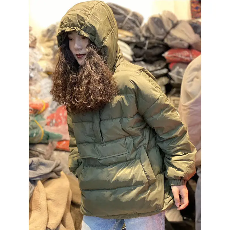 

2021 autumn and winter new personality leisure trend is a pullover down coat women's hooded fleece type lightweight warm coat