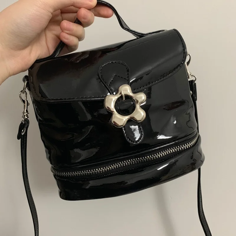 

Flower Women Small Shoulder Bag Retro Patent Leather Women Crossbody Bags Fashion Girls Small Buckle Bucket Bags Bolsa Feminina
