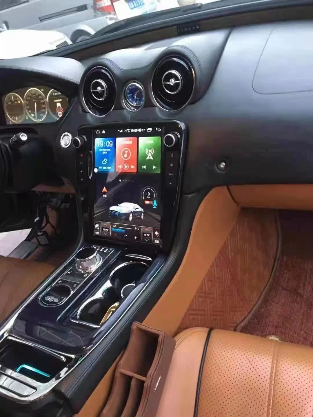 

Chogath 12.1inch car multimedia player android 10.0 car gps navigation 4+64 Tesla screen for Chrysler 300C 2013-2019