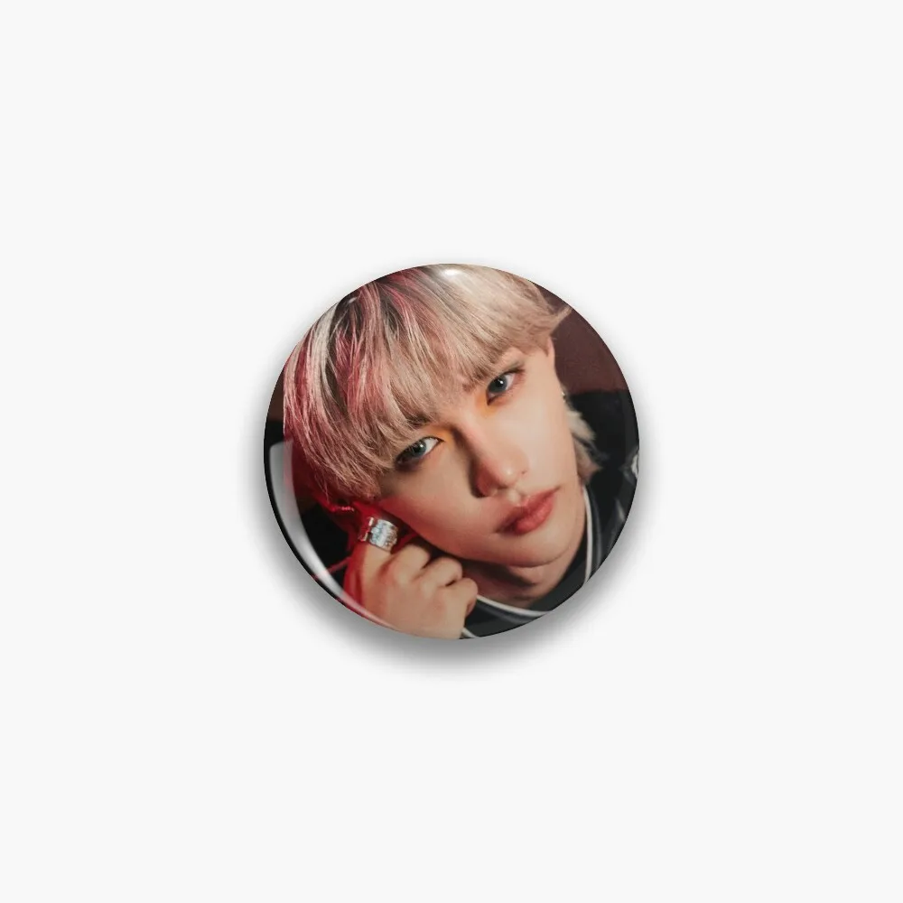 

STRAY KIDS IN LIVE Metal Plastic Button Badges Bag Clothing Decor Accesssories Fans Collectibles