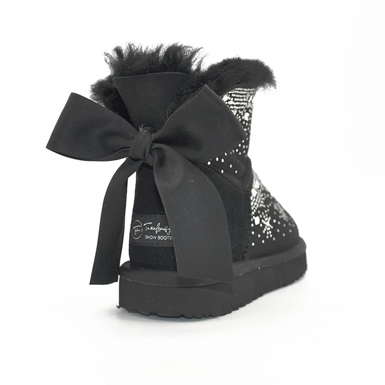 

Зимние ботинки Rhinestone Натуральная шерсть черного цвета на меху; С бантом; Женские зимние сапоги