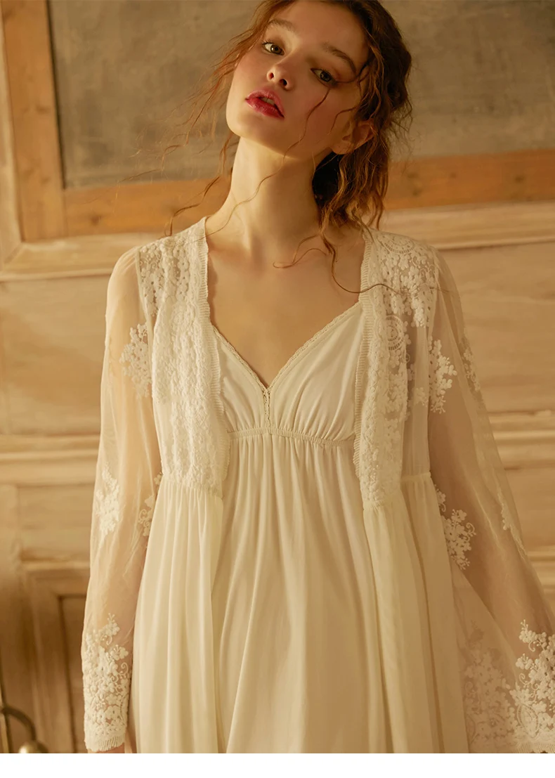 

2021 Spring new Women's Two-Piece Set Pajamas Sexy Tulle Lace Embroidery Sleepdress Palace Style Slip V-neck Robe Nightdress