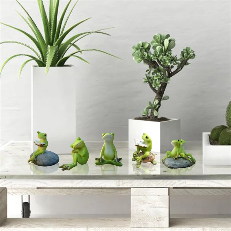 

Creative Cute Resin Rural Frog Statue Outdoor Frogs Sculpture For Home Desk Garden Store Decorative Decor
