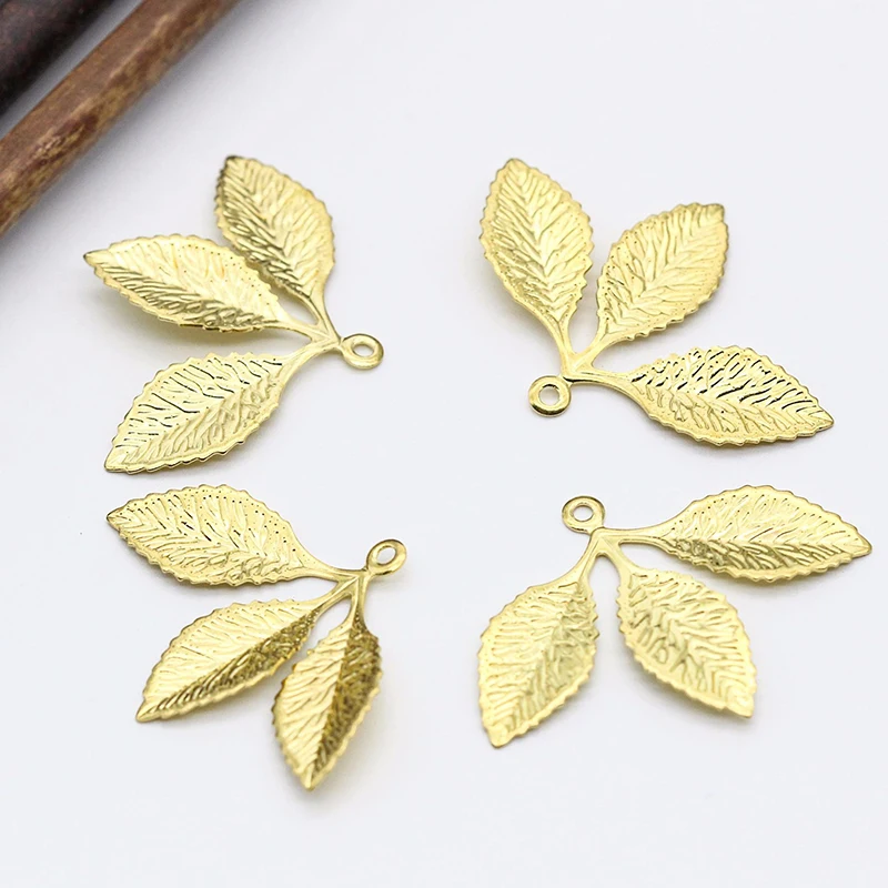 

Аксессуары для ювелирных изделий «сделай сам», 31x23 мм, одиночная подвеска с тремя листьями, аксессуары для головных уборов в стиле ретро, гол...